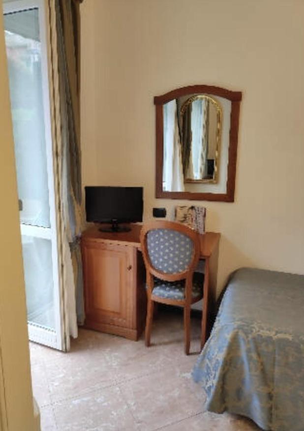 Hotel Due Mari Sestri Levante Bagian luar foto