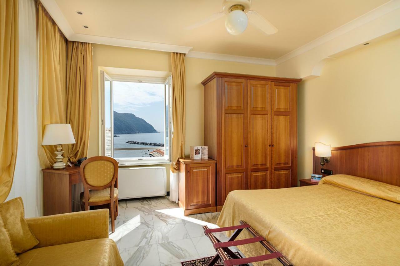 Hotel Due Mari Sestri Levante Bagian luar foto