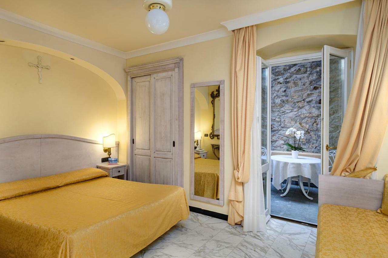 Hotel Due Mari Sestri Levante Bagian luar foto
