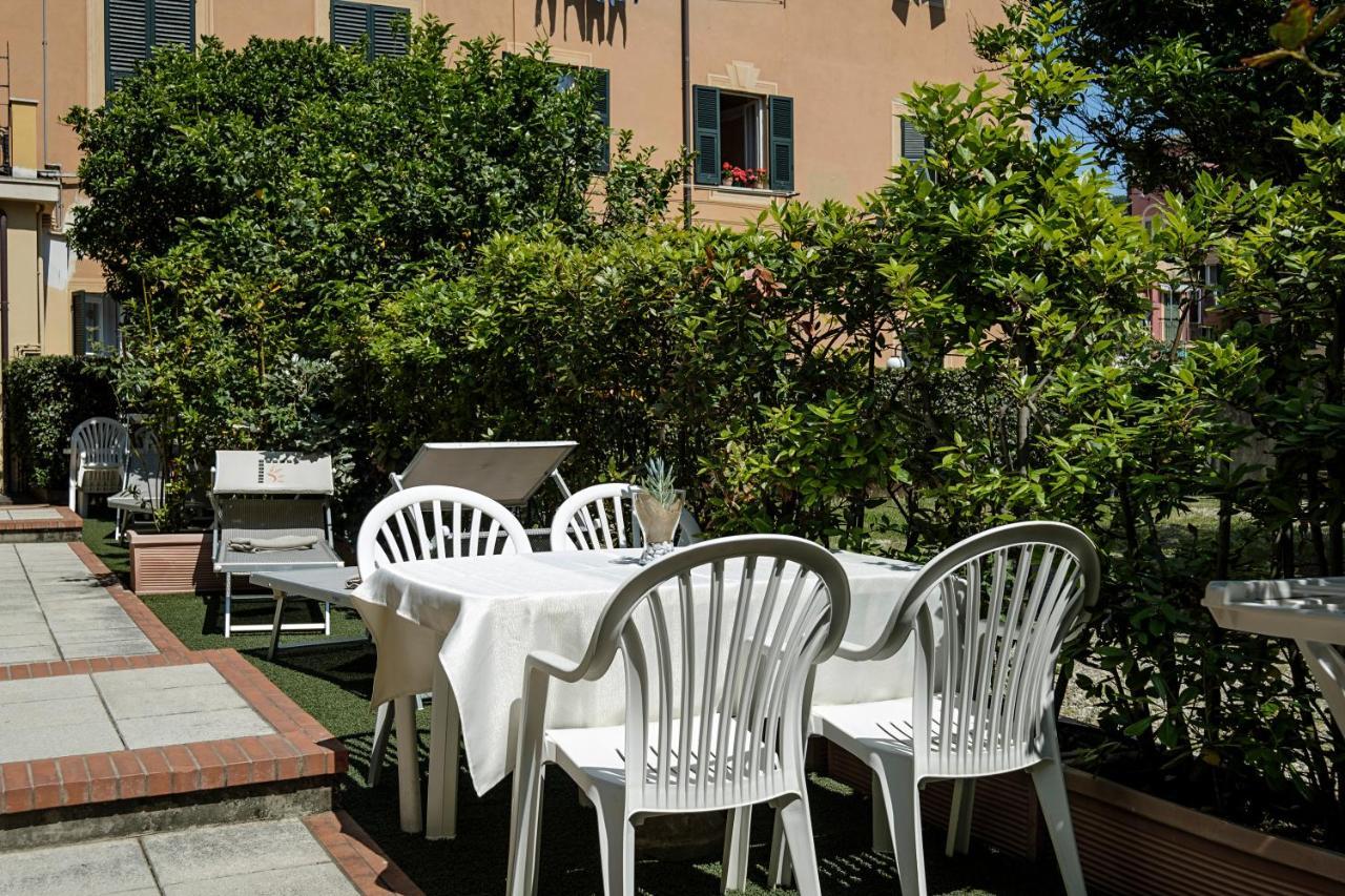 Hotel Due Mari Sestri Levante Bagian luar foto